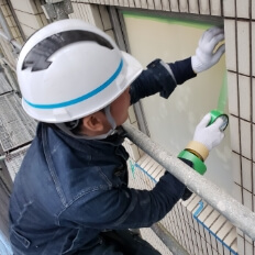 養生を行う様子